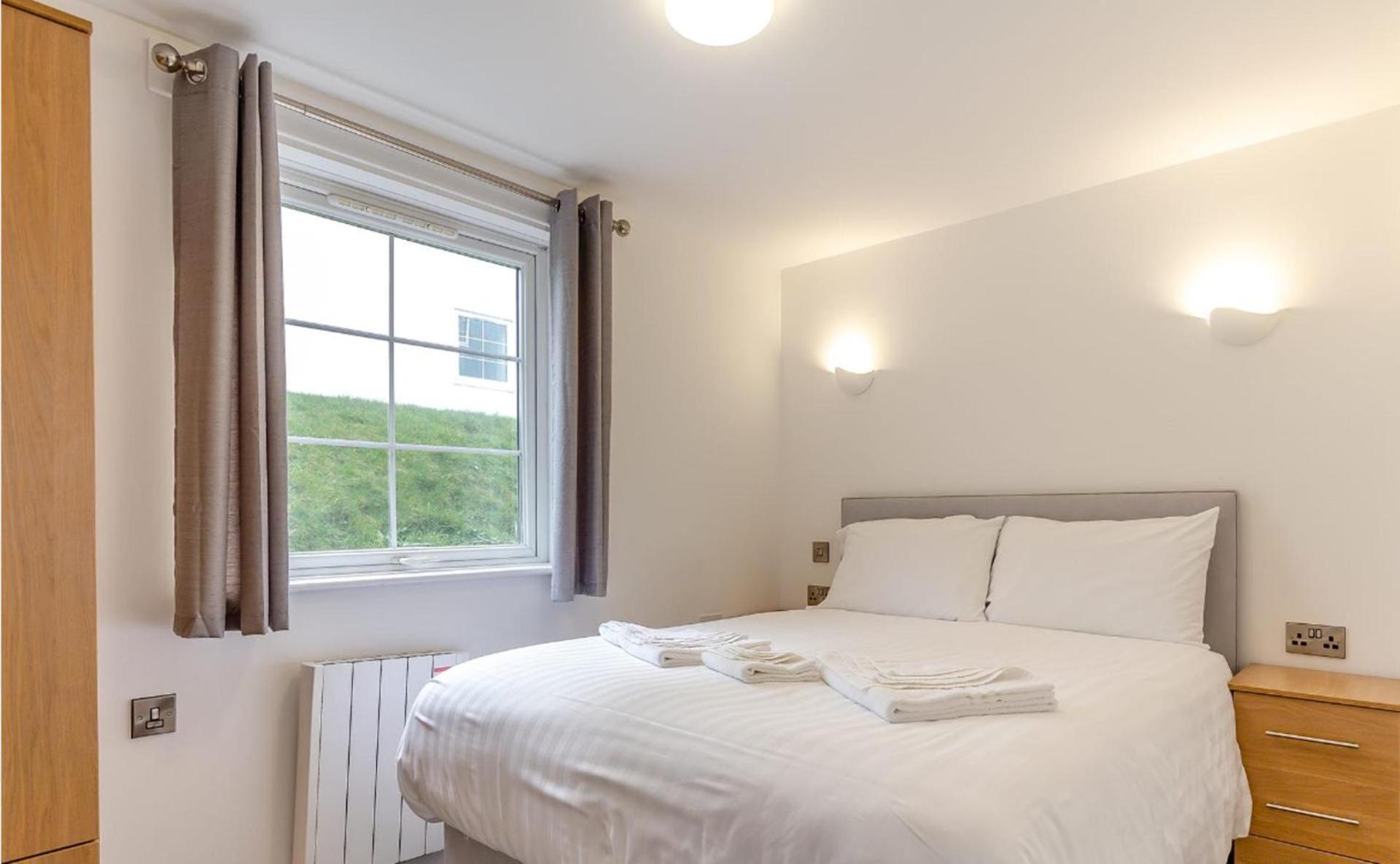 Beautiful 2-Bed Apartment In Ilfracombe Exterior foto