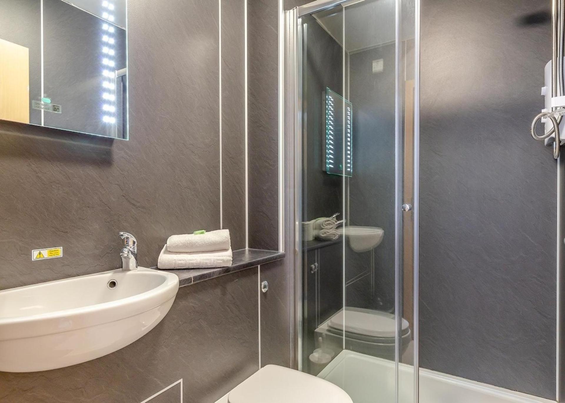 Beautiful 2-Bed Apartment In Ilfracombe Exterior foto